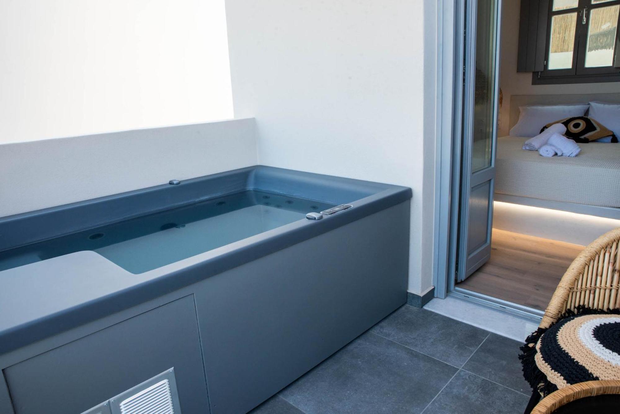 Aidani Luxurious Rooms Vothon Exterior photo