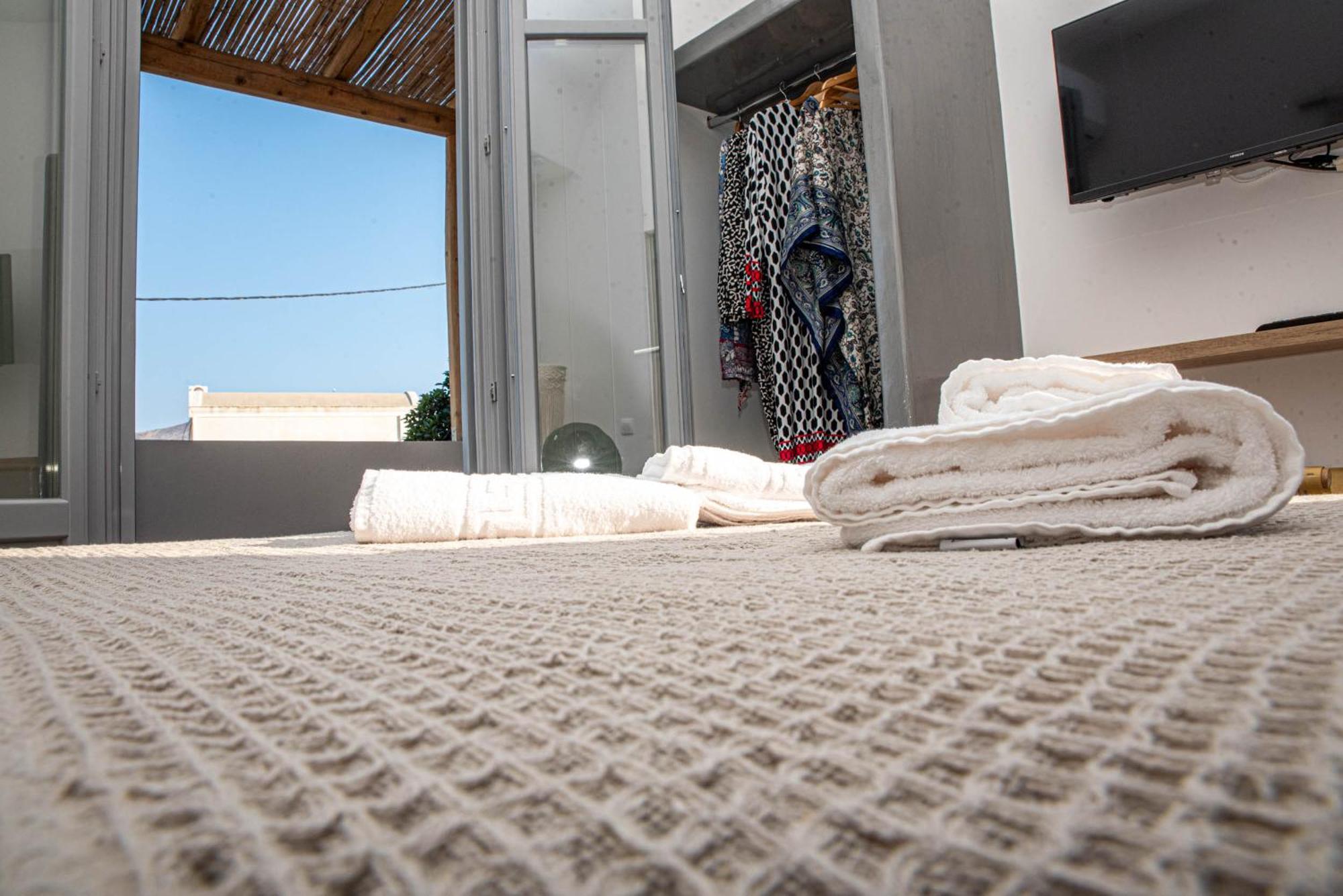 Aidani Luxurious Rooms Vothon Exterior photo